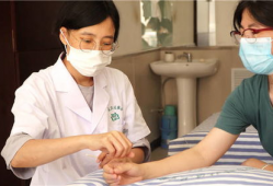 爱爱免费视频,带你探索网络色情内容的暗流涌动