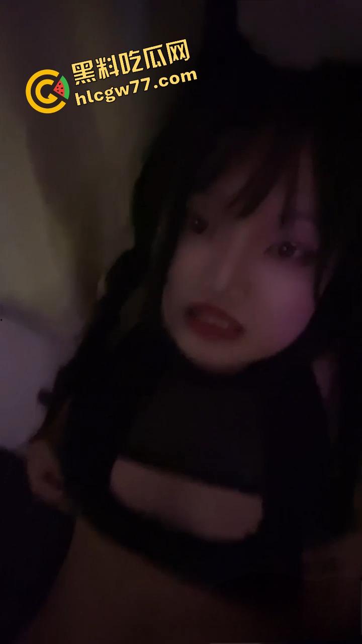 约炮双马尾极品萝莉【妮妮】白虎娇穴紧得夹爆，抓着马尾后入狂操蜜桃翘臀，娇乳晃眼白浆喷涌！-8