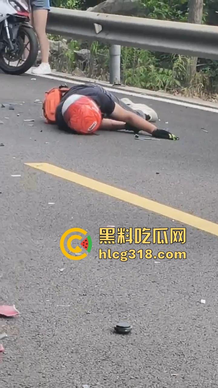 某秋名山公路发生严重车祸，机车少年终究付出代价，还要不要买GTR了少年！-5