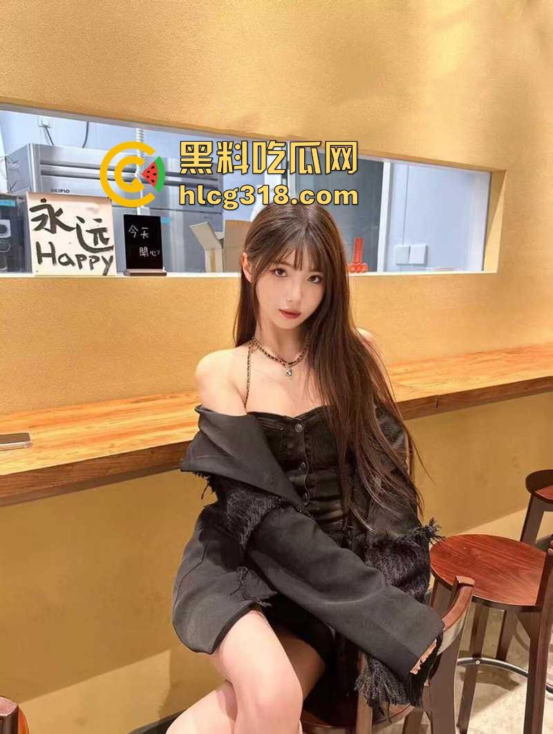 西安美术学院极品反差婊【李慧慧】不雅视频流出，不光擅长绘画勃起生殖器 ，舔舐鸡巴也是一名好手-2